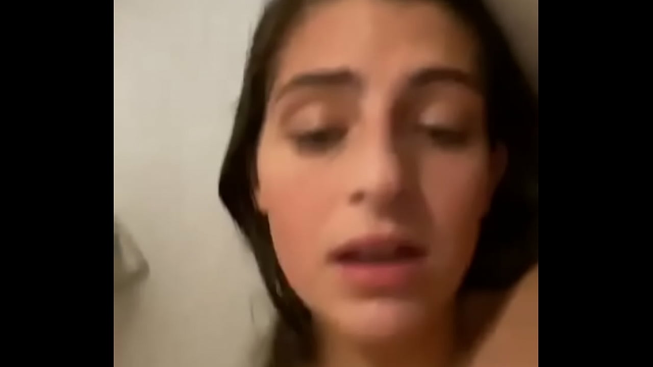 ခြစ်ထားသော pussy