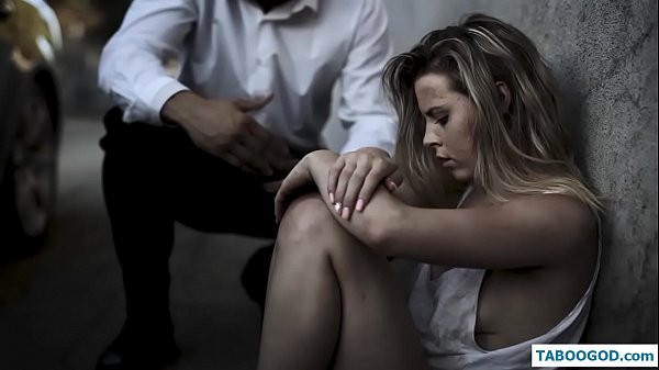 အမိုက်စား ဇာတ်လမ်းများ- အိမ်ယာမဲ့ ဆယ်ကျော်သက် မိန်းကလေး